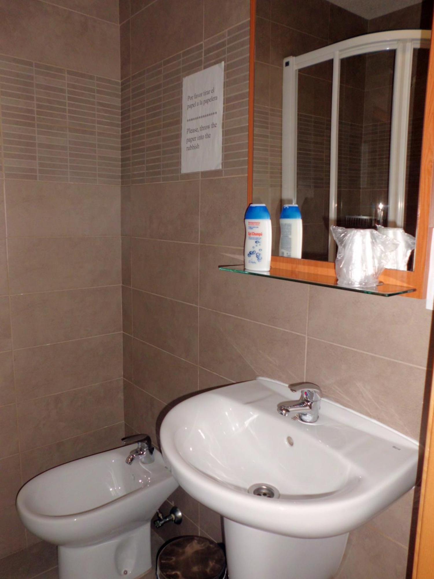 Hostal Abastos Valencia Luaran gambar